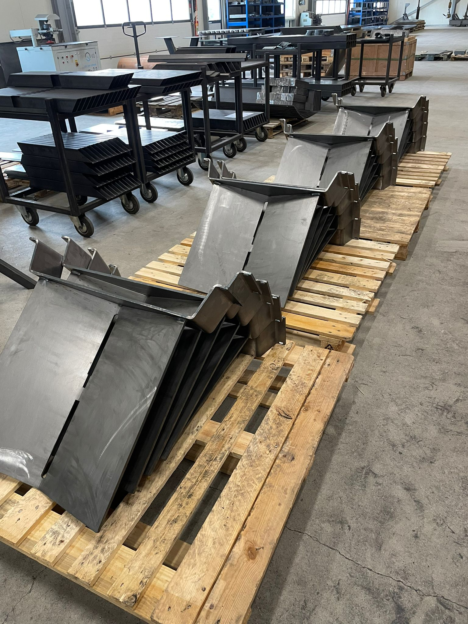 Produktion Tischgestelle Metall
